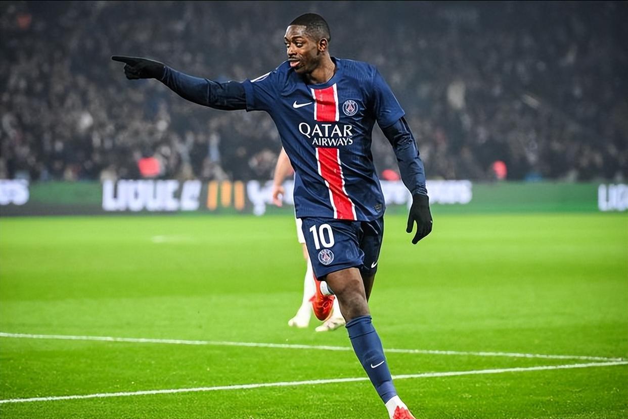 追梦将比肩库里，成为唯二代表勇士出战900场常规赛的球员