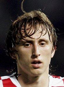 记者：杨皓宇随申花队出征亚冠广岛客场，李可因伤没有随队