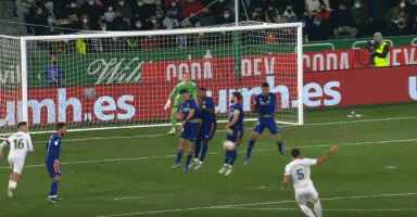 遗憾空砍！布里奇斯三分12中8贡献35分，下半场31分